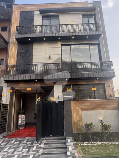 5 Marla House Available For Sale
