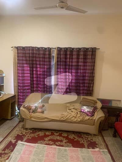 Running Hostel 1-Kanal 2nd, 3rd & 4th Floors Available For Rent on Wahdat Road Mustafa Town