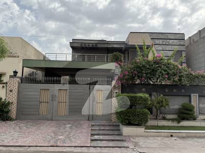 1 Kanal beautiful house for sale 1 Kanal beautiful house for sale