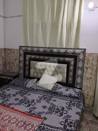 ملت چوک فیصل آباد میں 1 کمرے کا 1 مرلہ کمرہ 30.0 ہزار میں کرایہ پر دستیاب ہے۔ ملت چوک فیصل آباد میں 1 کمرے کا 1 مرلہ کمرہ 30.0 ہزار میں کرایہ پر دستیاب ہے۔