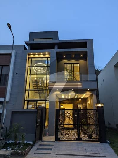 brand new house for sale 6 Marla corner with Park brand new house for sale 6 Marla corner with Park