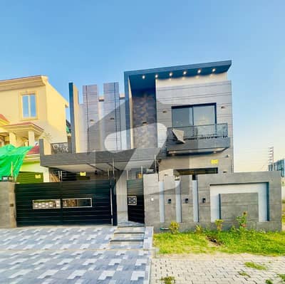 10 Marla Modern Luxury House For Sale In Central Park Lahore