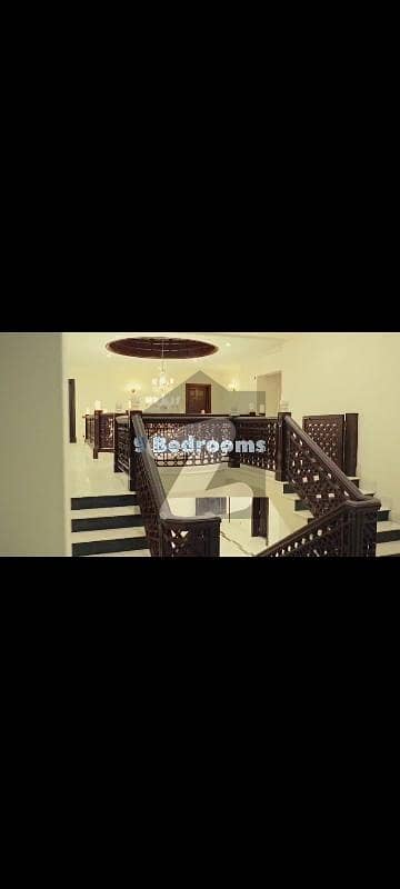 ایف ۔ 7 اسلام آباد میں 9 کمروں کا 2 کنال مکان 90.0 کروڑ میں برائے فروخت۔