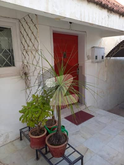 Prime Location 5 Bedroom Livable House