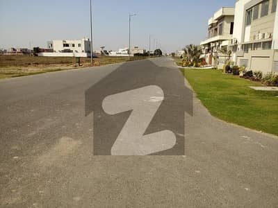 ڈی ایچ اے فیز 7 - بلاک زیڈ1 فیز 7,ڈیفنس (ڈی ایچ اے),لاہور میں 1 کنال رہائشی پلاٹ 3.85 کروڑ میں برائے فروخت۔