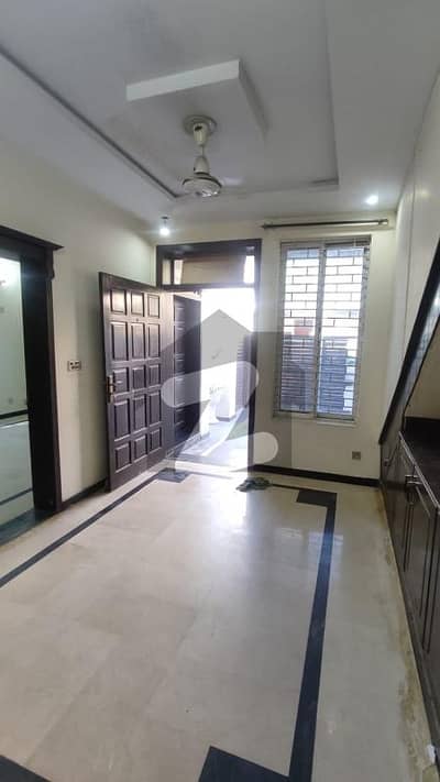 25x40 Ground Portion Available For Rent In G13