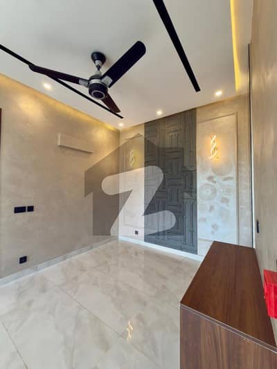 10 MERLA BRAND NEW MODERN DESIGN & SUPER HOT LOCATED BUNGALOW IS AVAILABLE FOR SALE DHA PHASE 7