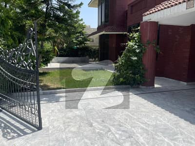 1 Kanal Solid Built Owner-Built Red-Brick House for Sale in DHA Phase 3