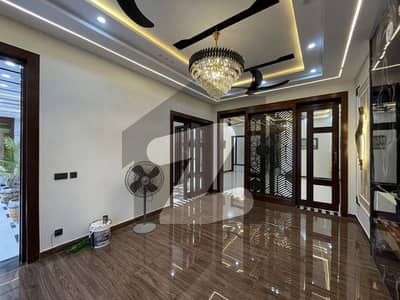 10 MARLA LUXURY LOWER PORTION FOR RENT BAHRIA TOWN LAHORE 10 MARLA LUXURY LOWER PORTION FOR RENT BAHRIA TOWN LAHORE