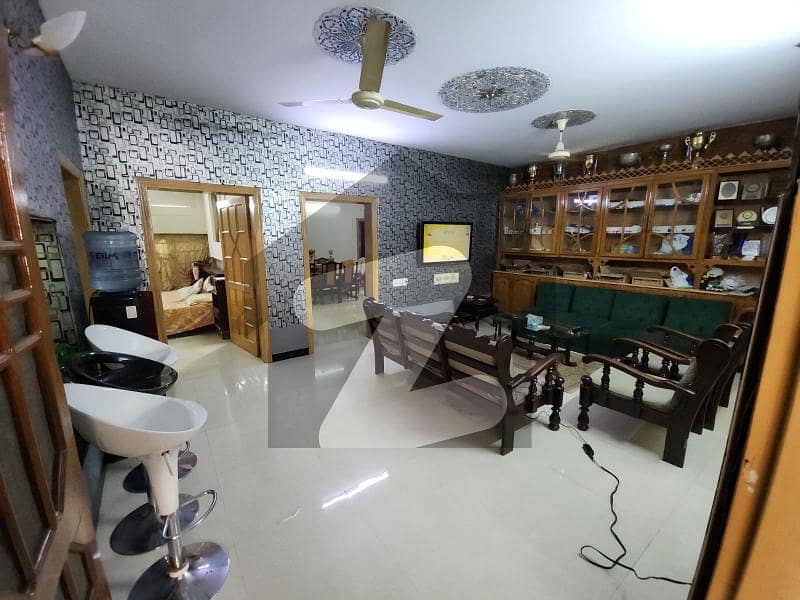 Well Located Full House in Harley street Well Located Full House in Harley street