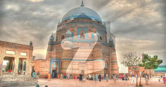 بوسان روڈ ملتان میں 4 کنال رہائشی پلاٹ 10.0 کروڑ میں برائے فروخت۔