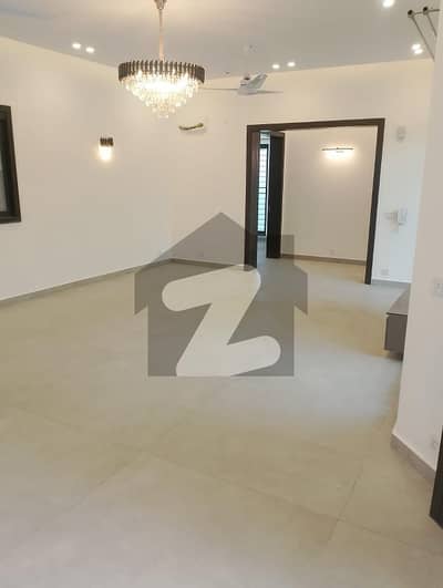 ڈی ایچ اے فیز 4 ڈیفنس (ڈی ایچ اے),لاہور میں 3 کمروں کا 1 کنال بالائی پورشن 1.9 لاکھ میں کرایہ پر دستیاب ہے۔