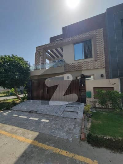 لو کاسٹ ۔ بلاک ڈی لو کاسٹ سیکٹر,بحریہ آرچرڈ فیز 2,بحریہ آرچرڈ,لاہور میں 3 کمروں کا 8 مرلہ بالائی پورشن 52.0 ہزار میں برائے فروخت۔