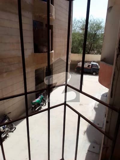Two Bad D D First floor near north Karachi babamor North town