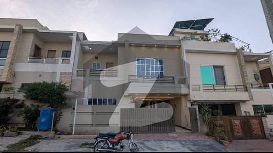 7 Marla Double Storey House for Rent Gas Installed