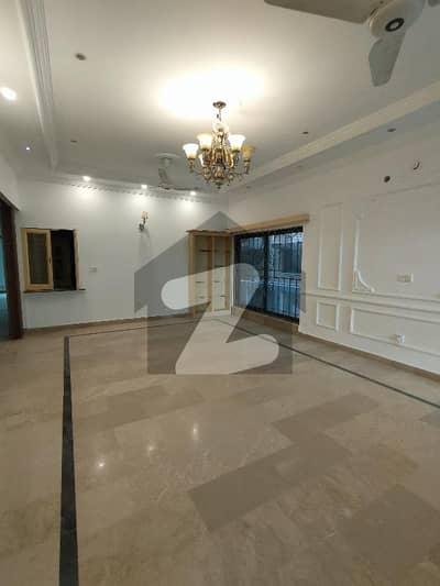 ای ۔ 11/3 ای ۔ 11,اسلام آباد میں 3 کمروں کا 1 کنال زیریں پورشن 2.5 لاکھ میں کرایہ پر دستیاب ہے۔
