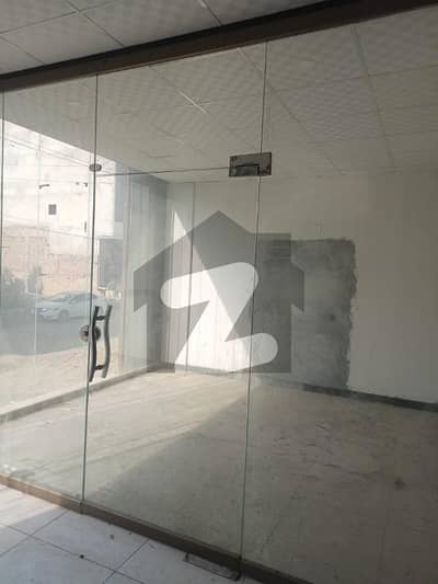 کمرشل مارکیٹ راولپنڈی میں 1 مرلہ Studio دکان 2.15 کروڑ میں برائے فروخت۔
