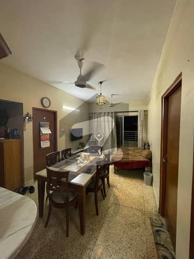3 bed DD flat for sale Decent Arcade