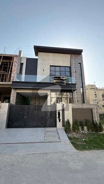 5 Marla 3 Bed House Available For Rent In DHA 9 Town Lahore