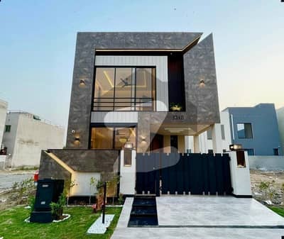 ANW REAL ESTATE PROUDLY OFFERS: 5 MARLA BUNGALOW IS AVAILABLE IN THE BEST BLOCK OF DHA 9 TOWN LAHORE | BRAND NEW