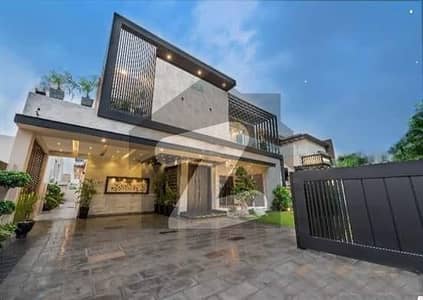ANW REAL ESTATE PROUDLY OFFERS: 10 MARLA ELEGANT AND FULLY MAINTAINED SUPER HOT LOCATED BUNGALOW IS AVAILABLE IN THE BEST BLOCK OF DHA PHASE 4 LAHORE.