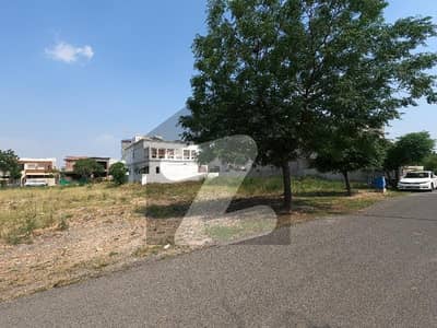 1 Kanal Prime Residential Plot For Sale DHA Phase 7, V Block