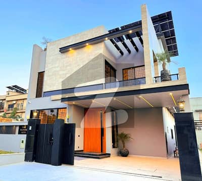 Sleek Design 10 Marla Luxury House Sleek Design 10 Marla Luxury House