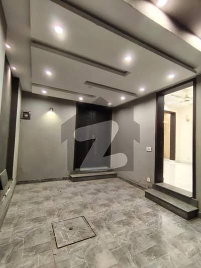 REAL ADD GREEN METRE INSTALLED 5 MARLA BEAUTIFUL FULL HOUSE FOR RENT IN BAHRIA TOWN LAHORE