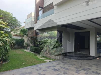 Modern Design Slightly Used 10 Marla House For Rent DHA Phase 5 Lahore