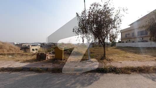 بحریہ ٹاؤن فیز 8 ۔ سیکٹر ای ۔ 3 بحریہ ٹاؤن فیز 8,بحریہ ٹاؤن راولپنڈی,راولپنڈی میں 5 مرلہ رہائشی پلاٹ 58.0 لاکھ میں برائے فروخت۔