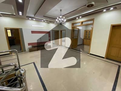 جی ۔ 13 اسلام آباد میں 4 کمروں کا 14 مرلہ مکان 1.25 لاکھ میں کرایہ پر دستیاب ہے۔