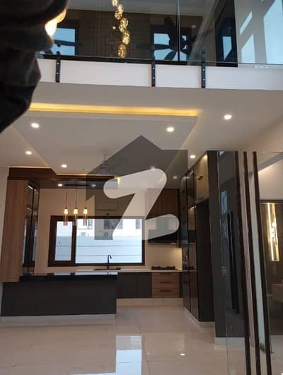 In DHA Phase 8 500 Square Yards House For sale
