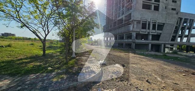 General 10 Kanal Plot Main Expressway, Commercial Facing