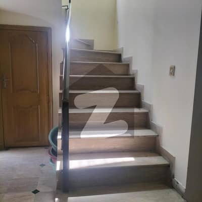 DHA PHASE 3 Z-Block 5 Marla Full House Available For Rent