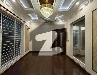 8 Marla Beautiful House Available For Rent In Bahria Town Lahore 8 Marla Beautiful House Available For Rent In Bahria Town Lahore