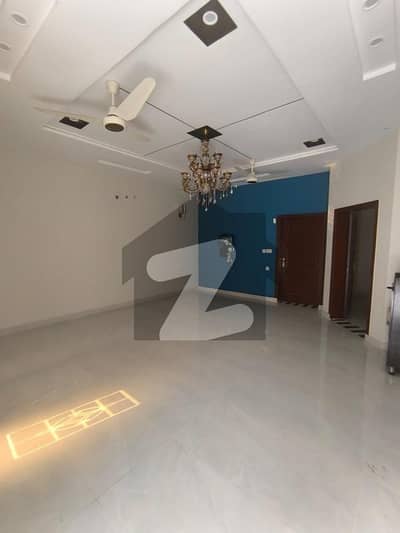 بحریہ ٹاؤن سیکٹر سی بحریہ ٹاؤن,لاہور میں 5 کمروں کا 10 مرلہ مکان 2.1 لاکھ میں کرایہ پر دستیاب ہے۔ بحریہ ٹاؤن سیکٹر سی بحریہ ٹاؤن,لاہور میں 5 کمروں کا 10 مرلہ مکان 2.1 لاکھ میں کرایہ پر دستیاب ہے۔