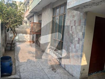 9 MARLA OLD HOUSE FOR SALE 9 MARLA OLD HOUSE FOR SALE