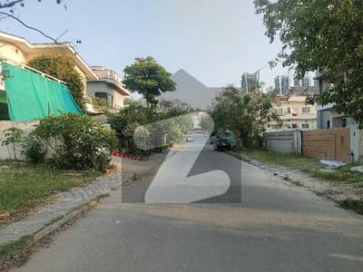 1 kanal Level Plot For Sale IN Sector B DHA Phase 2 Islamabad: