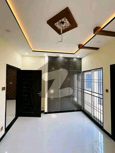 A BEAUTIFUL HOUSE DEPEND ON 5 MARLA DOUBLE STOREY IN REHMAN GARDEN PHASE 4 HOUSING SOCIETY