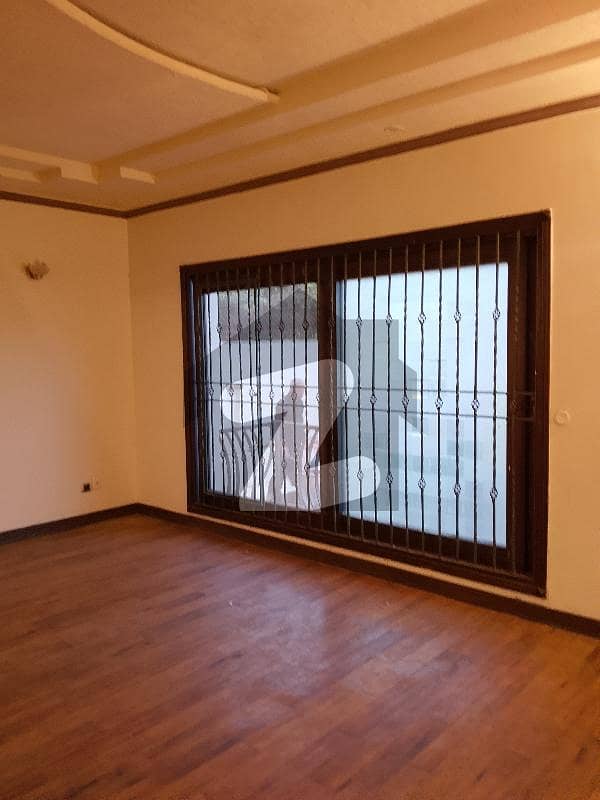 FINE HOUSE FOR RENT WITH AMPLE WATER FINE HOUSE FOR RENT WITH AMPLE WATER