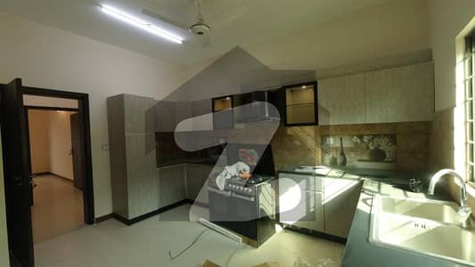 375 Square Yards House For Sale In Askari 5 - Sector J Karachi