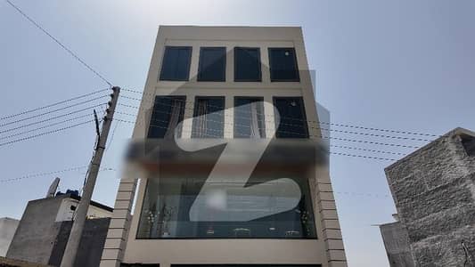 Affordable Prime Location Shop Of 750 Square Feet Is Available For rent