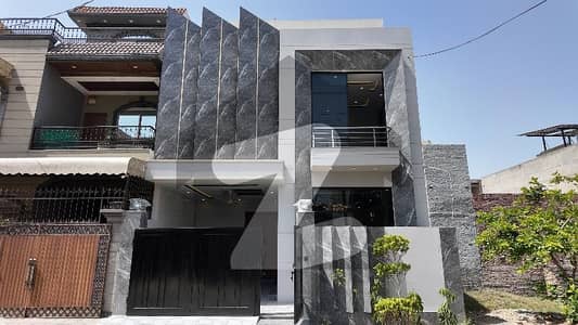 Well-constructed Prime Location House Available For sale In Bismillah Housing Scheme - Iqbal Block Well-constructed Prime Location House Available For sale In Bismillah Housing Scheme - Iqbal Block
