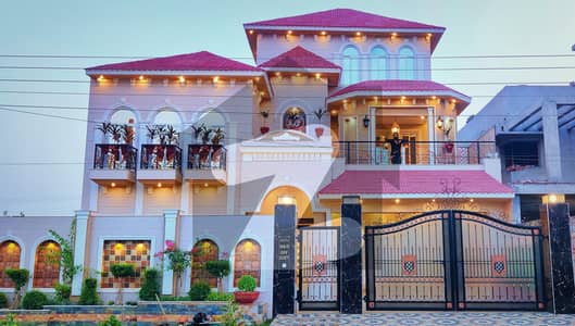 1 KANAL DOUBLE STOREY HOUSE AVAILABLE FOR SALE IN OPF HOUSING SOCIETY BLOCK D IN A VERY HOT LOCATION OF LAHORE
