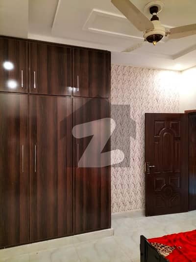 Ideal 5 Marla House Available In Cavalry Ground Ideal 5 Marla House Available In Cavalry Ground