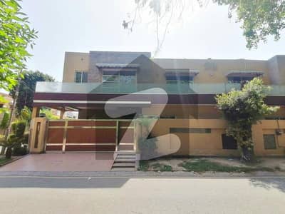 Facing Park 11 Marla House In Model Town - Block N Best Option Facing Park 11 Marla House In Model Town - Block N Best Option