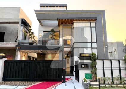 بحریہ ٹاؤن جاسمین بلاک بحریہ ٹاؤن سیکٹر سی,بحریہ ٹاؤن,لاہور میں 5 کمروں کا 10 مرلہ مکان 5.85 کروڑ میں برائے فروخت۔ بحریہ ٹاؤن جاسمین بلاک بحریہ ٹاؤن سیکٹر سی,بحریہ ٹاؤن,لاہور میں 5 کمروں کا 10 مرلہ مکان 5.85 کروڑ میں برائے فروخت۔