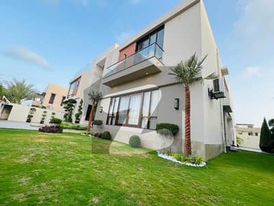1000 Sq Yards Top Of The Line Modern House Available For Sale