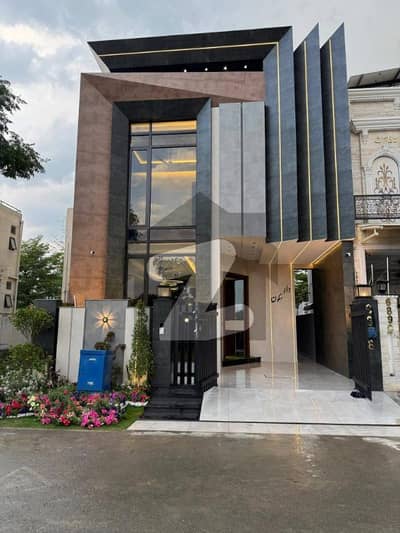 5 MARLA ULTRA MODERN HOUSE FOR SALE IN DHA PHASE 6
