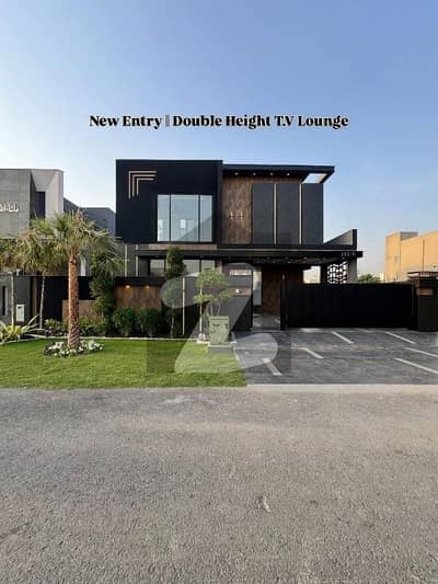1KANAL BRAND NEW ULTRA MODERN DESIGN HOUSE AVAILABLE FOR RENT